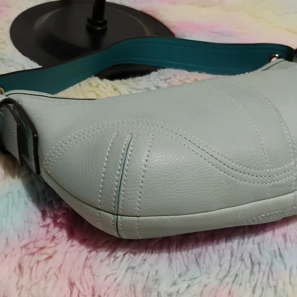 Authentic Coach Y2K Small Blue Pebbled Leather Shoulder Bag - Picture 7 of 16